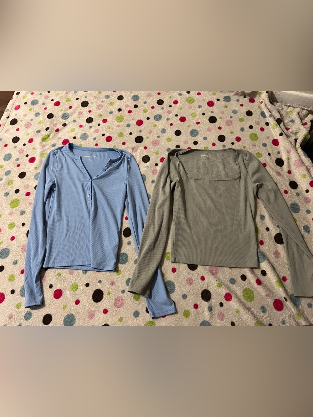 2 Small Long Sleeve Bundle
